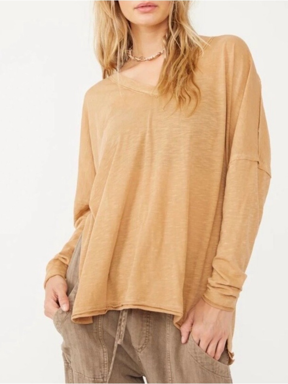 WE THE FREEE "On MY Mind" Casual Boho Beach V-Neck High Slits Raglan Tan Top M